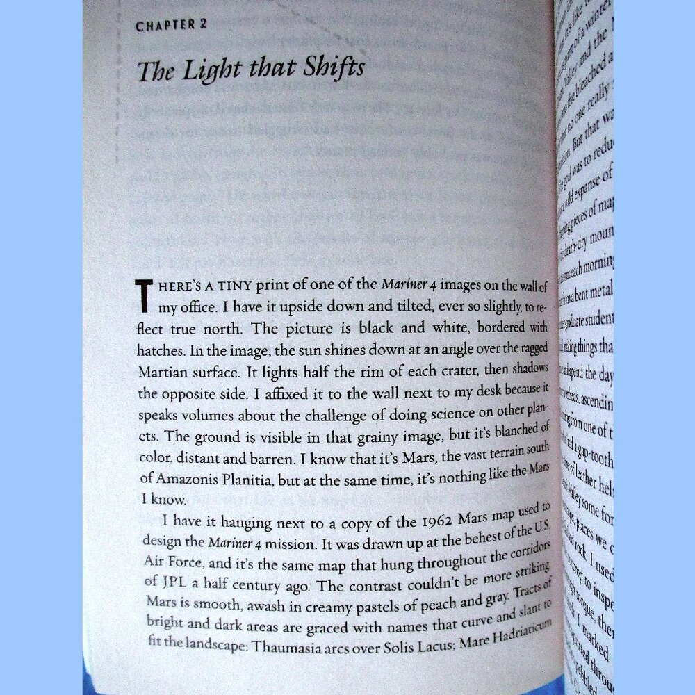 Book - The Sirens of Mars: Searching for Life on Another World, by Sarah Johnson - Picture 8 of 15